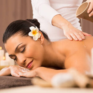 Body Oil Massage (Premium) | 60min