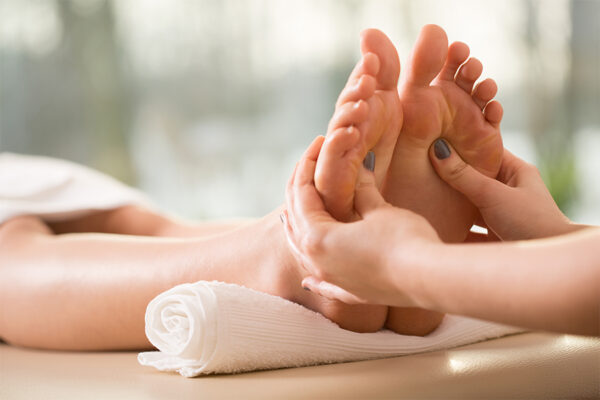 Pedicure + Foot Massage | 30min+30min